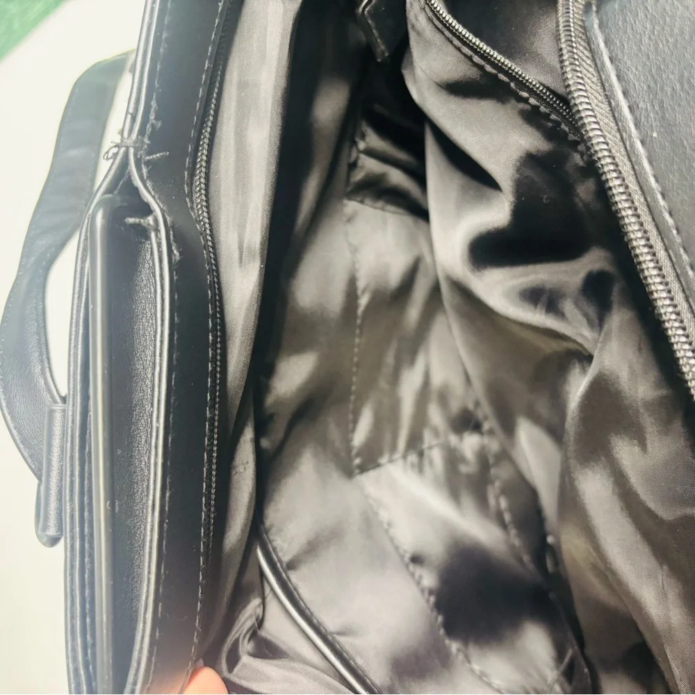 Beis Moto Messenger Backpack - Picture 7 of 8